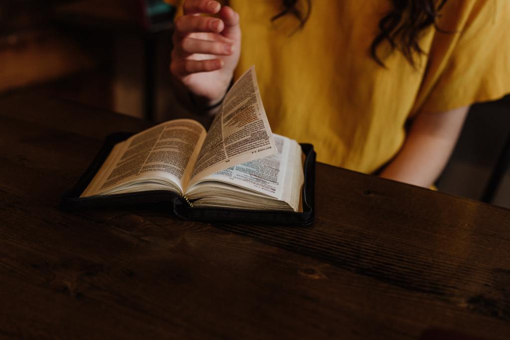 How Can I Get More Out of my Bible Study: Read and&nbsp;Look